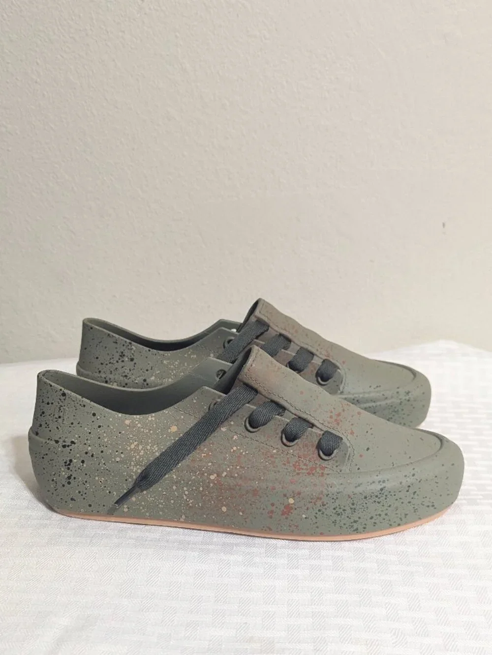 Melissa Ulitsa Slip-On Sneaker size 7